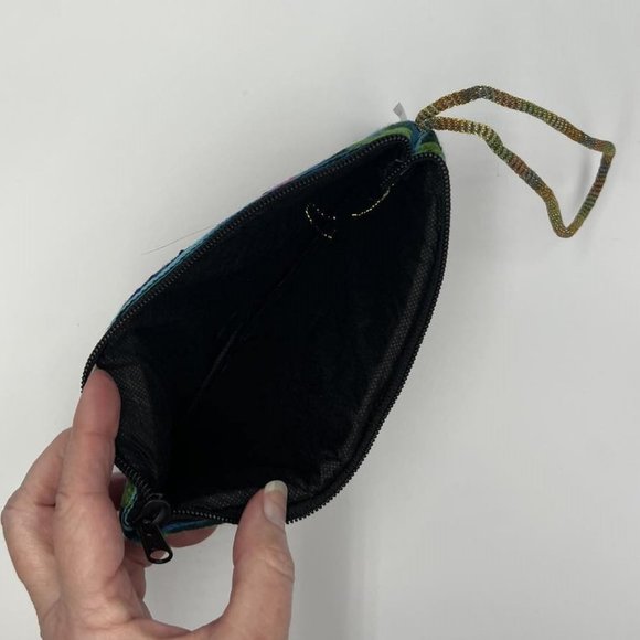 Embroidered and Sequined Clutch with Key Chain from Dubai - Never Used - Picture 6 of 7